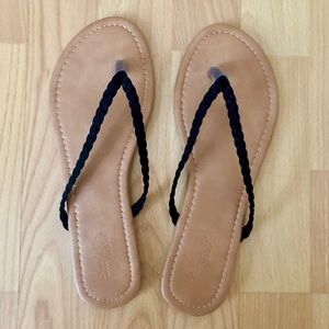 NWT Charlotte Russe Women’s Flip Flops Tan & Blk 7